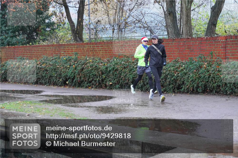 07.12.2025 - St. Pauli X-Mass-Run No. 15 Michael Burmester http://msf.ph/oto/9429818 07.12.2025 09:59:21 Laufen  meine-sportfotos.de