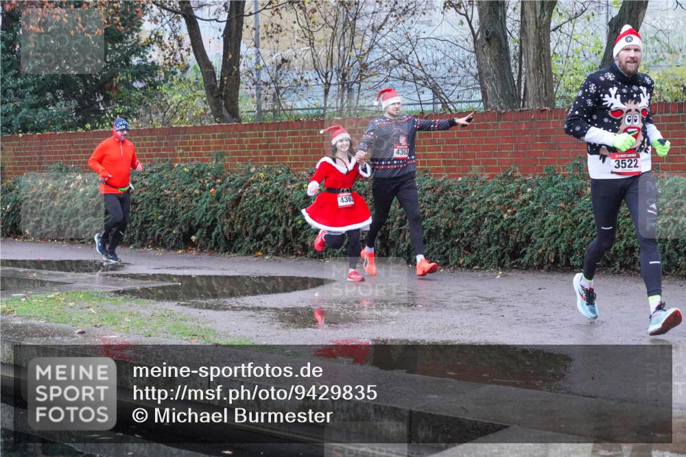 07.12.2025 - St. Pauli X-Mass-Run No. 15 Michael Burmester http://msf.ph/oto/9429835 07.12.2025 09:59:44 Laufen 436, 4363, 3522 meine-sportfotos.de