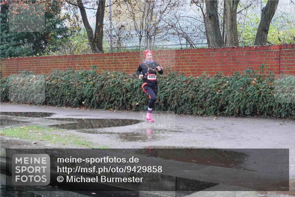 07.12.2025 - St. Pauli X-Mass-Run No. 15 Michael Burmester http://msf.ph/oto/9429858 07.12.2025 10:00:03 Laufen 4455 meine-sportfotos.de
