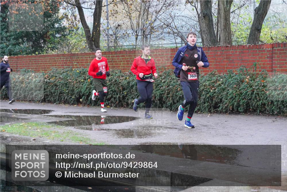 07.12.2025 - St. Pauli X-Mass-Run No. 15 Michael Burmester http://msf.ph/oto/9429864 07.12.2025 10:00:08 Laufen 4536, 310, 3606 meine-sportfotos.de