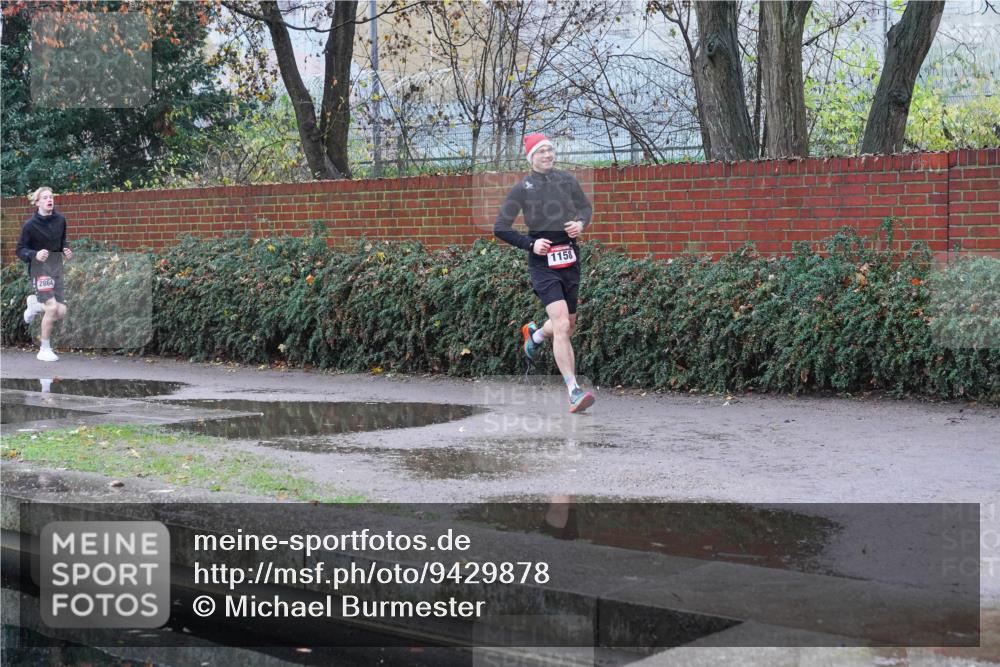 07.12.2025 - St. Pauli X-Mass-Run No. 15 Michael Burmester http://msf.ph/oto/9429878 07.12.2025 10:00:18 Laufen 2864, 1158 meine-sportfotos.de