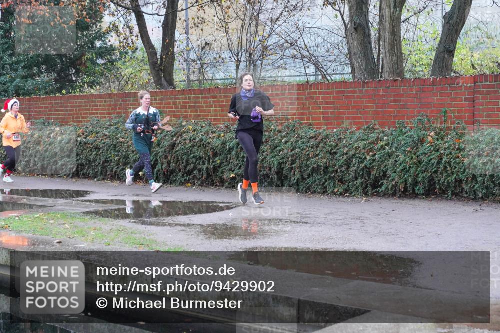 07.12.2025 - St. Pauli X-Mass-Run No. 15 Michael Burmester http://msf.ph/oto/9429902 07.12.2025 10:00:34 Laufen  meine-sportfotos.de