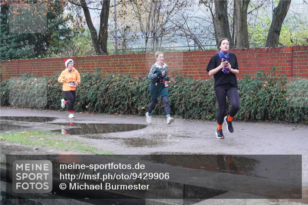 07.12.2025 - St. Pauli X-Mass-Run No. 15 Michael Burmester http://msf.ph/oto/9429906 07.12.2025 10:00:35 Laufen 4466 meine-sportfotos.de