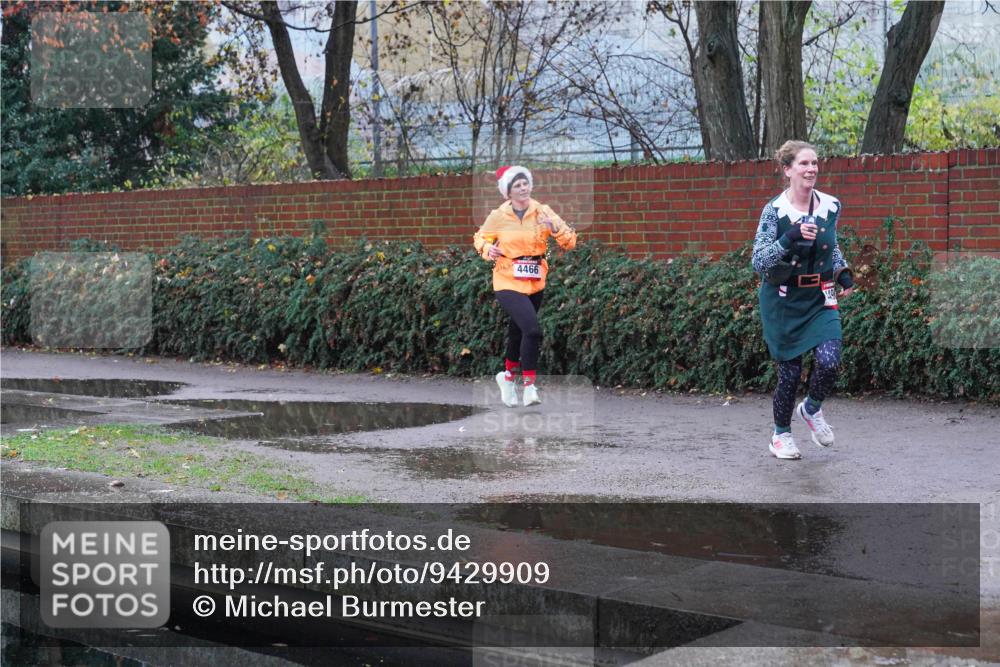 07.12.2025 - St. Pauli X-Mass-Run No. 15 Michael Burmester http://msf.ph/oto/9429909 07.12.2025 10:00:36 Laufen 4466 meine-sportfotos.de