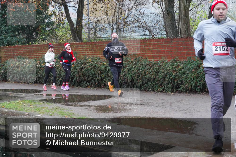 07.12.2025 - St. Pauli X-Mass-Run No. 15 Michael Burmester http://msf.ph/oto/9429977 07.12.2025 10:01:28 Laufen 1407, 2152 meine-sportfotos.de