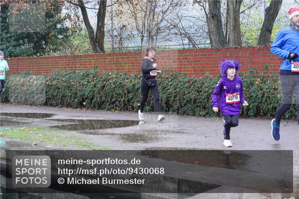 07.12.2025 - St. Pauli X-Mass-Run No. 15 Michael Burmester http://msf.ph/oto/9430068 07.12.2025 10:02:33 Laufen 855, 4501, 4079, 40 meine-sportfotos.de