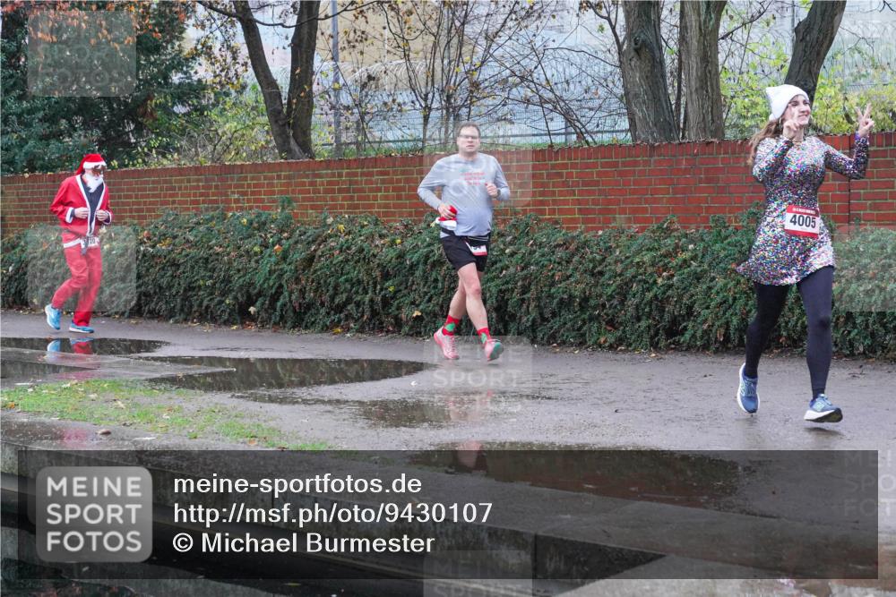 07.12.2025 - St. Pauli X-Mass-Run No. 15 Michael Burmester http://msf.ph/oto/9430107 07.12.2025 10:03:22 Laufen 4005 meine-sportfotos.de