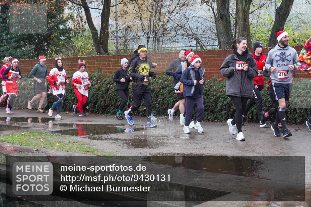 07.12.2025 - St. Pauli X-Mass-Run No. 15 Michael Burmester http://msf.ph/oto/9430131 07.12.2025 10:04:08 Laufen 3080, 1545, 416, 09, 2073, 445, 247, 4162 meine-sportfotos.de