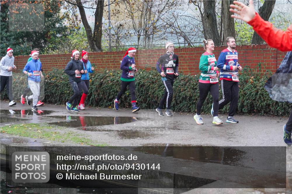 07.12.2025 - St. Pauli X-Mass-Run No. 15 Michael Burmester http://msf.ph/oto/9430144 07.12.2025 10:04:25 Laufen 4448, 4446, 412, 4119, 4350, 4875 meine-sportfotos.de