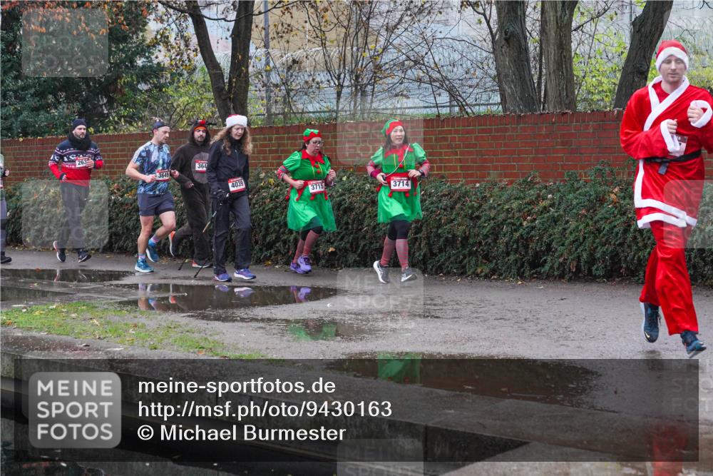 07.12.2025 - St. Pauli X-Mass-Run No. 15 Michael Burmester http://msf.ph/oto/9430163 07.12.2025 10:04:49 Laufen 263, 3649, 364, 4039, 3715, 3714 meine-sportfotos.de