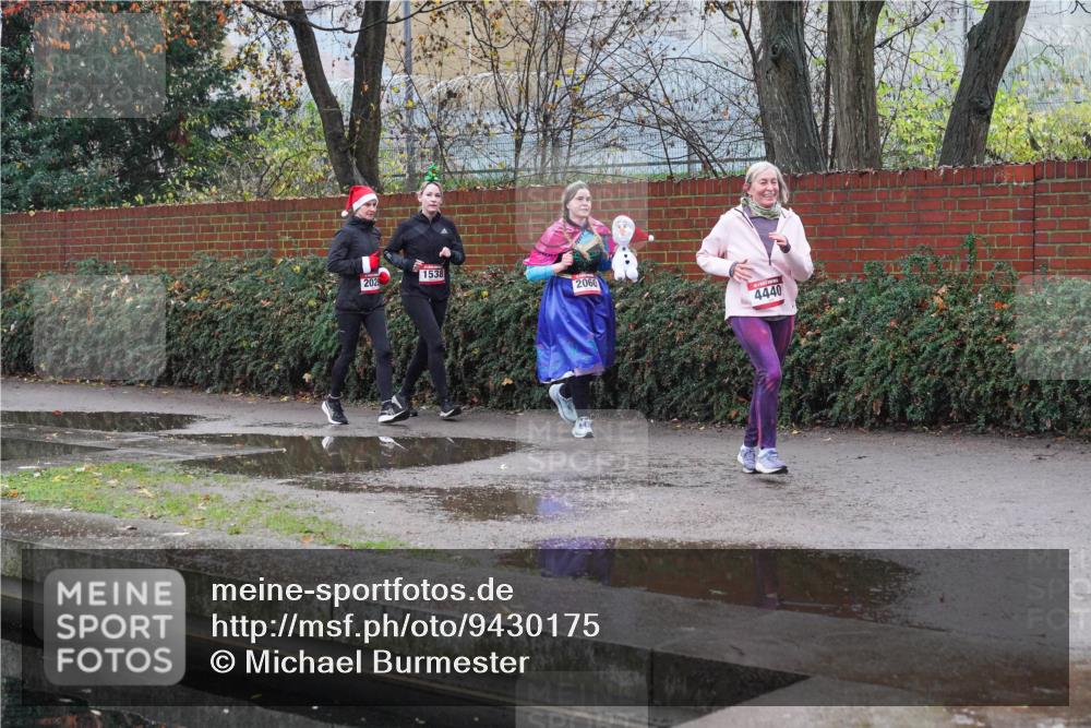 07.12.2025 - St. Pauli X-Mass-Run No. 15 Michael Burmester http://msf.ph/oto/9430175 07.12.2025 10:05:05 Laufen 202, 1538, 2060, 4440 meine-sportfotos.de