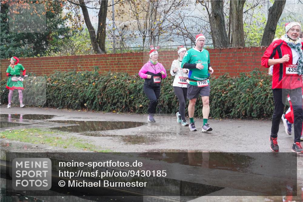 07.12.2025 - St. Pauli X-Mass-Run No. 15 Michael Burmester http://msf.ph/oto/9430185 07.12.2025 10:05:18 Laufen 3299, 1698, 435, 1696, 1700 meine-sportfotos.de