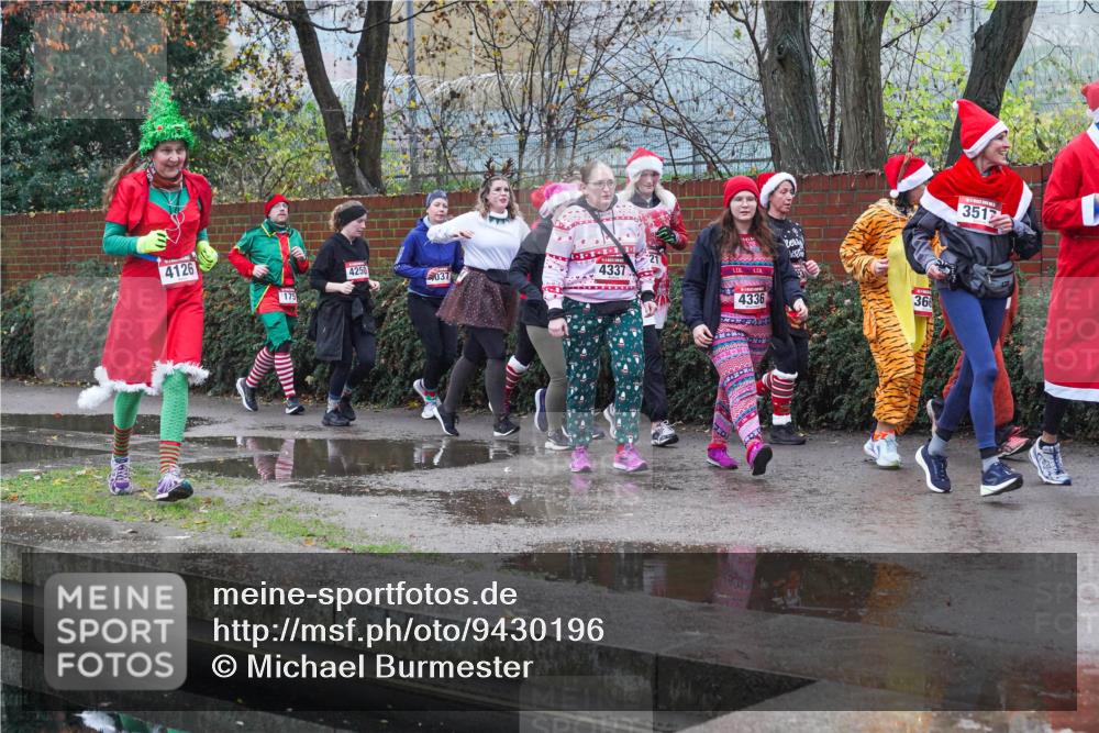 07.12.2025 - St. Pauli X-Mass-Run No. 15 Michael Burmester http://msf.ph/oto/9430196 07.12.2025 10:05:46 Laufen 4126, 175, 4250, 4337, 037, 4336, 36, 3517 meine-sportfotos.de
