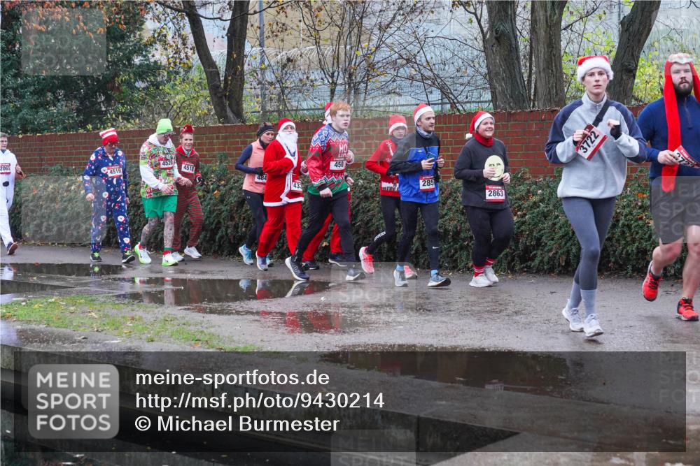 07.12.2025 - St. Pauli X-Mass-Run No. 15 Michael Burmester http://msf.ph/oto/9430214 07.12.2025 10:06:16 Laufen 4520, 2065, 4519, 4518, 484, 450, 285, 2863, 3722 meine-sportfotos.de