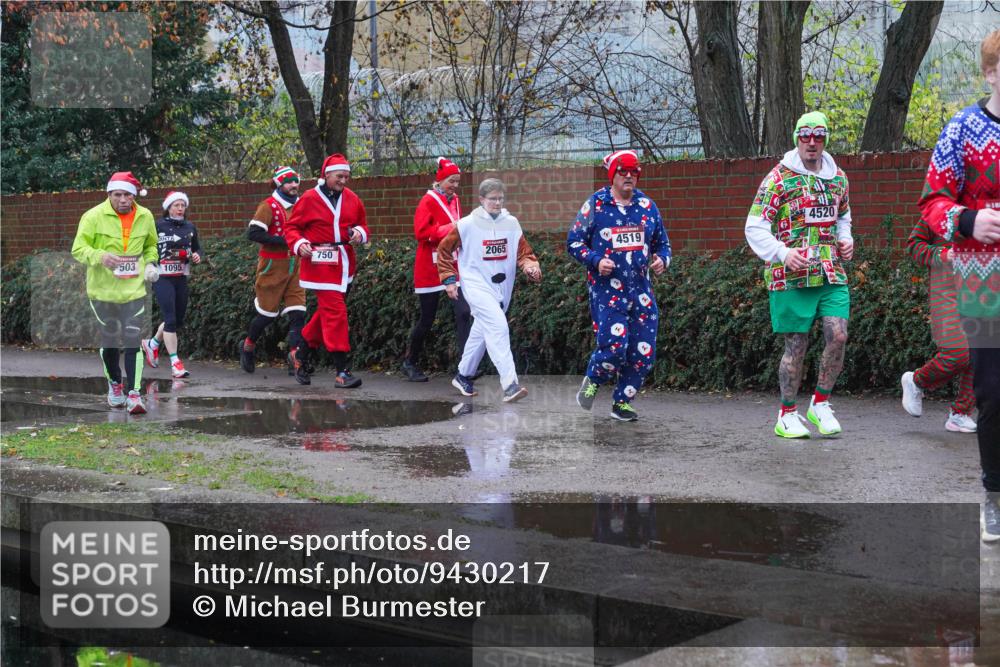 07.12.2025 - St. Pauli X-Mass-Run No. 15 Michael Burmester http://msf.ph/oto/9430217 07.12.2025 10:06:20 Laufen 4519, 750, 2065, 503, 1095, 4520 meine-sportfotos.de