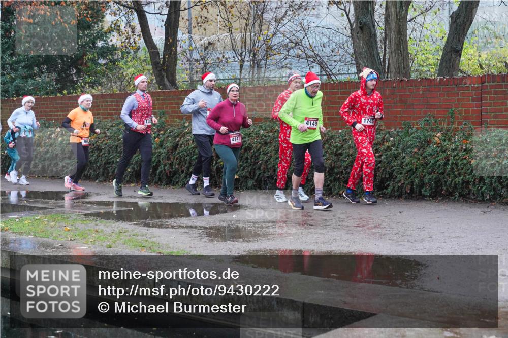 07.12.2025 - St. Pauli X-Mass-Run No. 15 Michael Burmester http://msf.ph/oto/9430222 07.12.2025 10:06:31 Laufen 4147, 4149, 1745 meine-sportfotos.de