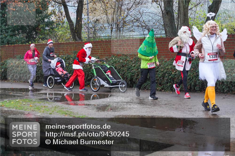 07.12.2025 - St. Pauli X-Mass-Run No. 15 Michael Burmester http://msf.ph/oto/9430245 07.12.2025 10:07:05 Laufen 3800, 3808, 3377, 3218, 1329 meine-sportfotos.de
