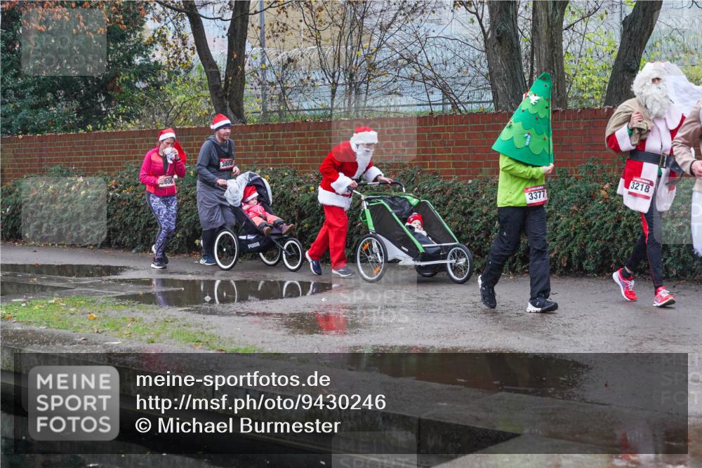 07.12.2025 - St. Pauli X-Mass-Run No. 15 Michael Burmester http://msf.ph/oto/9430246 07.12.2025 10:07:06 Laufen 806, 3808, 3377, 3218 meine-sportfotos.de