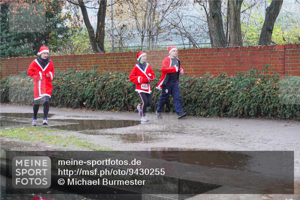 07.12.2025 - St. Pauli X-Mass-Run No. 15 Michael Burmester http://msf.ph/oto/9430255 07.12.2025 10:07:55 Laufen 4484 meine-sportfotos.de
