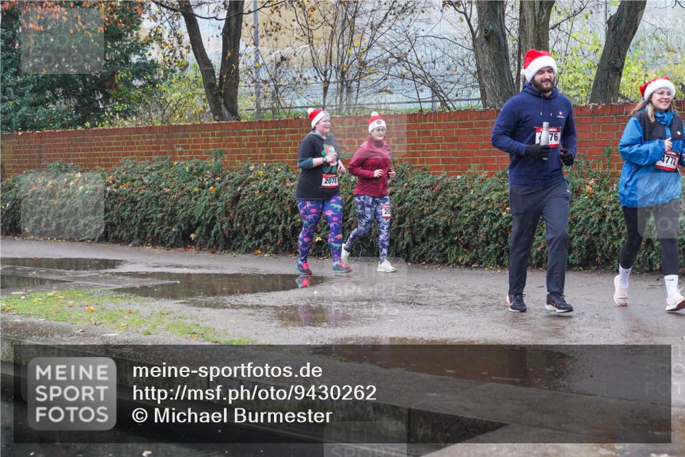 07.12.2025 - St. Pauli X-Mass-Run No. 15 Michael Burmester http://msf.ph/oto/9430262 07.12.2025 10:08:22 Laufen 2078, 20, 76, 4772 meine-sportfotos.de