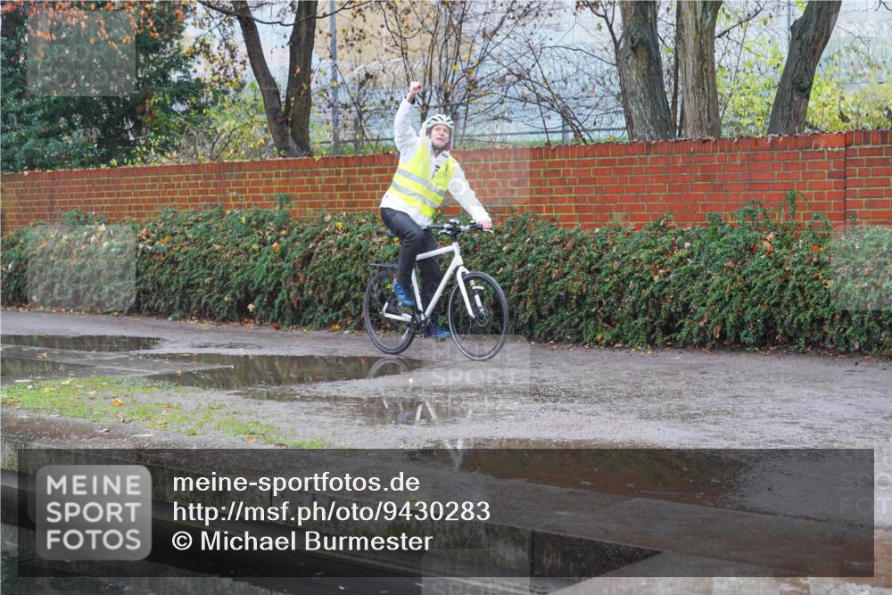 07.12.2025 - St. Pauli X-Mass-Run No. 15 Michael Burmester http://msf.ph/oto/9430283 07.12.2025 10:14:10 Laufen  meine-sportfotos.de