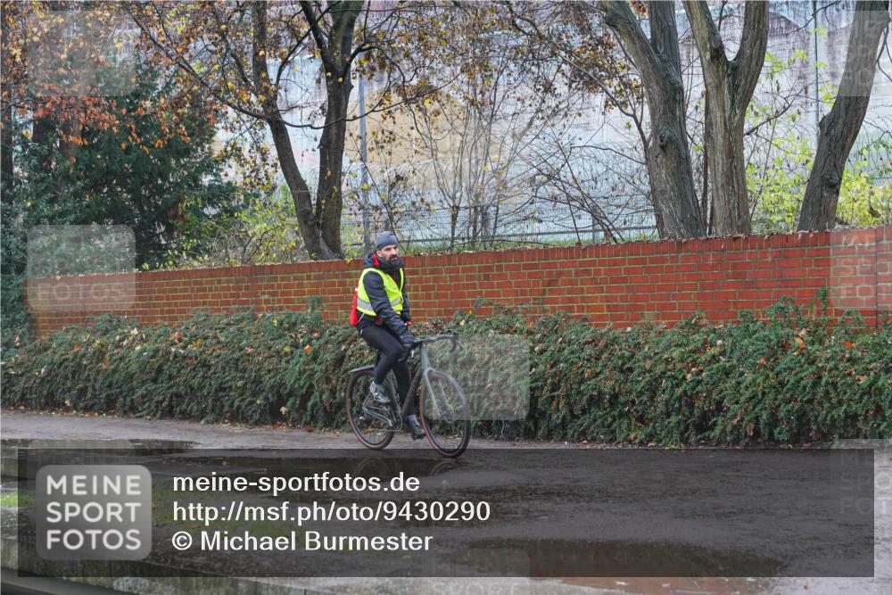 07.12.2025 - St. Pauli X-Mass-Run No. 15 Michael Burmester http://msf.ph/oto/9430290 07.12.2025 10:17:50 Laufen  meine-sportfotos.de