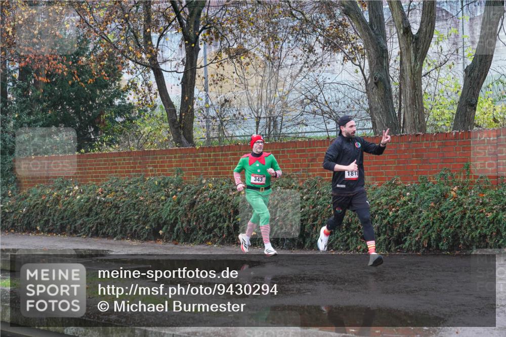 07.12.2025 - St. Pauli X-Mass-Run No. 15 Michael Burmester http://msf.ph/oto/9430294 07.12.2025 10:18:00 Laufen 1818, 343 meine-sportfotos.de