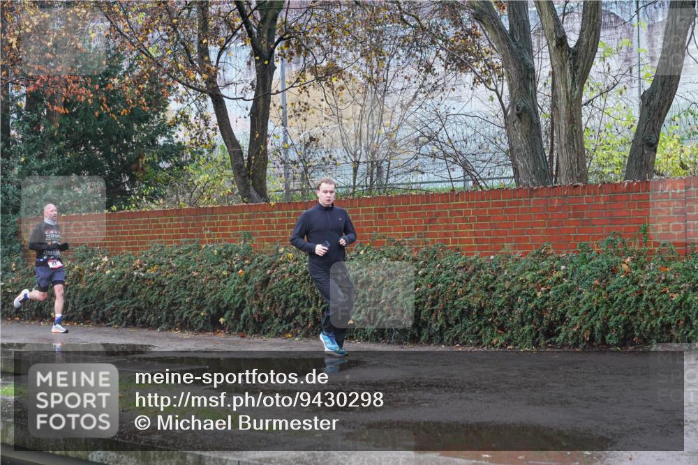07.12.2025 - St. Pauli X-Mass-Run No. 15 Michael Burmester http://msf.ph/oto/9430298 07.12.2025 10:18:20 Laufen  meine-sportfotos.de