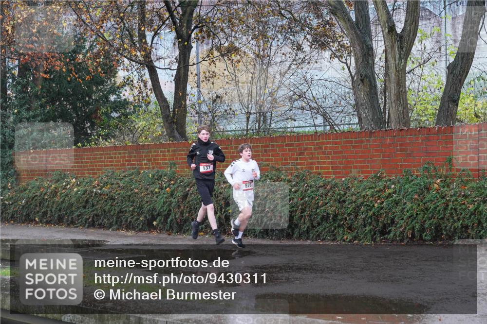07.12.2025 - St. Pauli X-Mass-Run No. 15 Michael Burmester http://msf.ph/oto/9430311 07.12.2025 10:19:25 Laufen 137, 578 meine-sportfotos.de