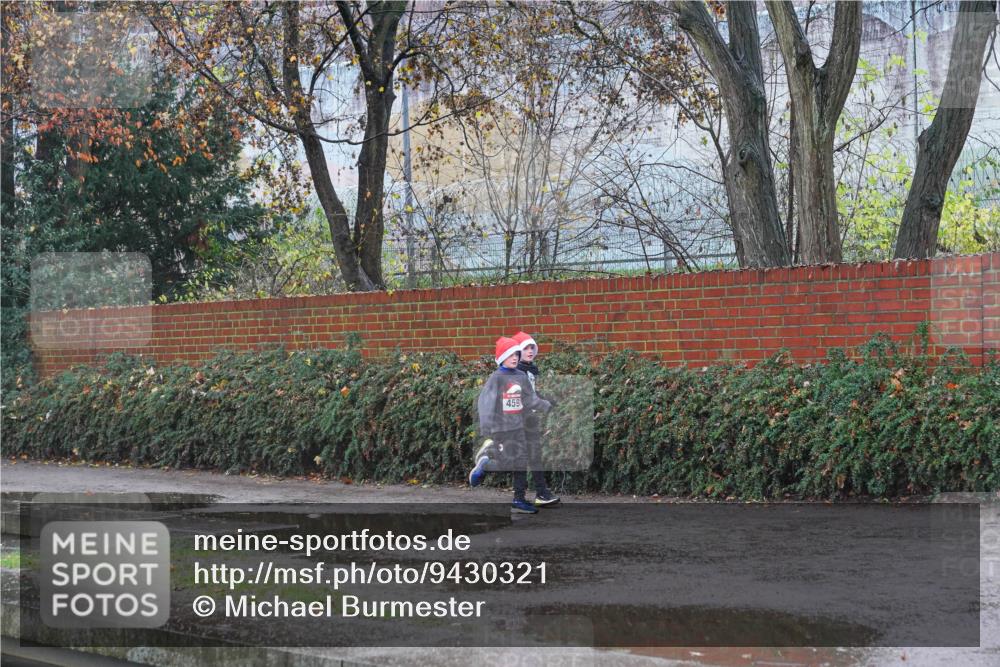 07.12.2025 - St. Pauli X-Mass-Run No. 15 Michael Burmester http://msf.ph/oto/9430321 07.12.2025 10:20:20 Laufen 459 meine-sportfotos.de
