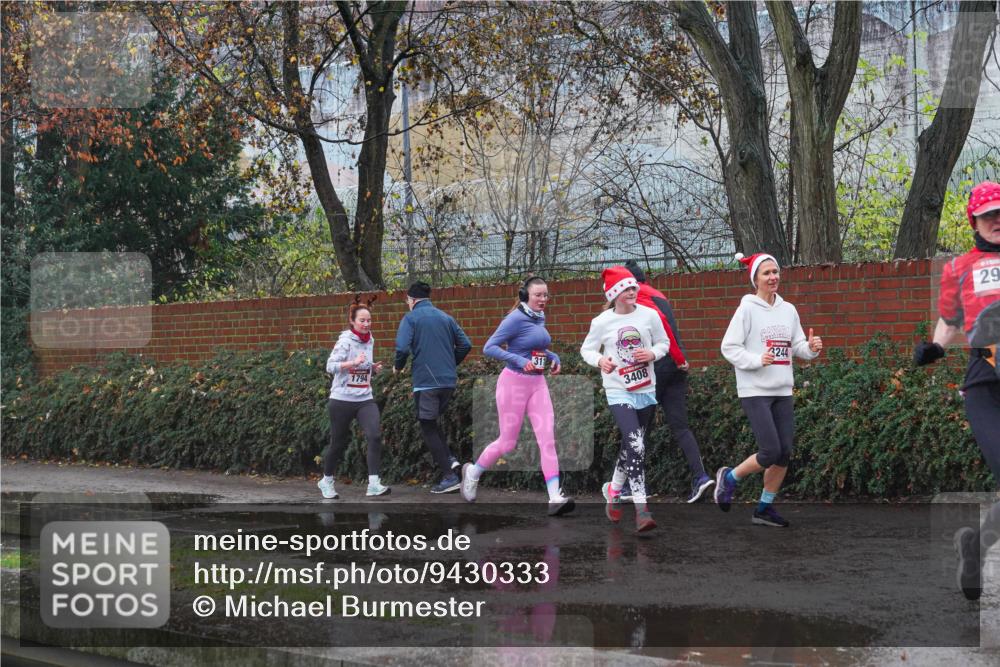07.12.2025 - St. Pauli X-Mass-Run No. 15 Michael Burmester http://msf.ph/oto/9430333 07.12.2025 10:20:52 Laufen 311, 1794, 3408, 3244, 29 meine-sportfotos.de