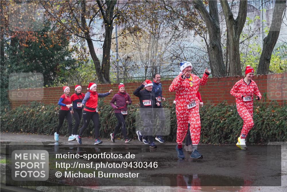 07.12.2025 - St. Pauli X-Mass-Run No. 15 Michael Burmester http://msf.ph/oto/9430346 07.12.2025 10:21:34 Laufen 42, 2828, 2916, 1675, 1676, 10 meine-sportfotos.de