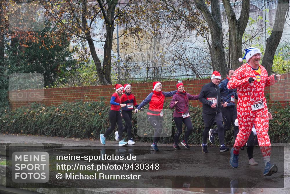 07.12.2025 - St. Pauli X-Mass-Run No. 15 Michael Burmester http://msf.ph/oto/9430348 07.12.2025 10:21:35 Laufen 4211, 2828, 2016, 30, 1675 meine-sportfotos.de