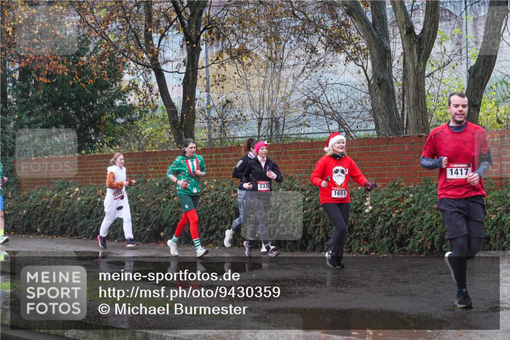 07.12.2025 - St. Pauli X-Mass-Run No. 15 Michael Burmester http://msf.ph/oto/9430359 07.12.2025 10:21:57 Laufen 3382, 2335, 1651, 1417 meine-sportfotos.de