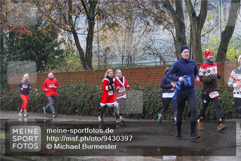07.12.2025 - St. Pauli X-Mass-Run No. 15 Michael Burmester http://msf.ph/oto/9430397 07.12.2025 10:22:46 Laufen 3360, 2155, 1814, 1936, 2754 meine-sportfotos.de
