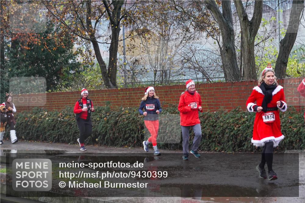 07.12.2025 - St. Pauli X-Mass-Run No. 15 Michael Burmester http://msf.ph/oto/9430399 07.12.2025 10:22:48 Laufen 3360, 1814 meine-sportfotos.de