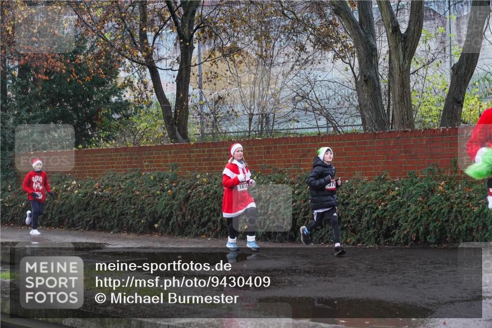07.12.2025 - St. Pauli X-Mass-Run No. 15 Michael Burmester http://msf.ph/oto/9430409 07.12.2025 10:23:01 Laufen 1616 meine-sportfotos.de