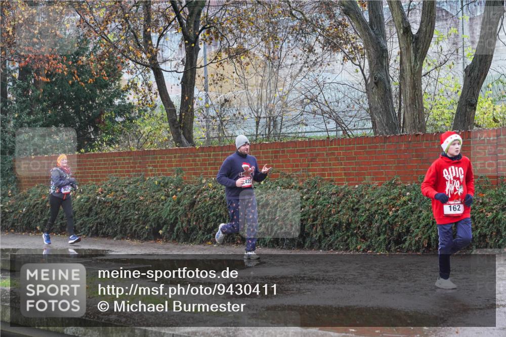 07.12.2025 - St. Pauli X-Mass-Run No. 15 Michael Burmester http://msf.ph/oto/9430411 07.12.2025 10:23:05 Laufen 162 meine-sportfotos.de