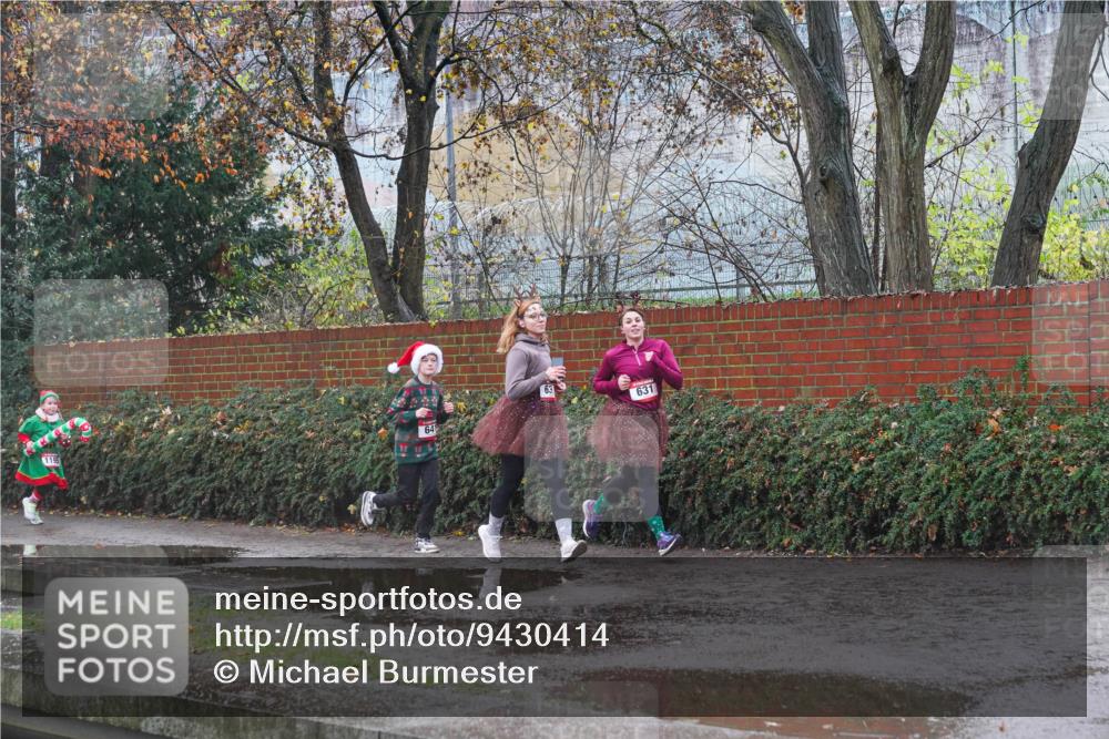 07.12.2025 - St. Pauli X-Mass-Run No. 15 Michael Burmester http://msf.ph/oto/9430414 07.12.2025 10:23:13 Laufen 1195, 641, 63, 631 meine-sportfotos.de