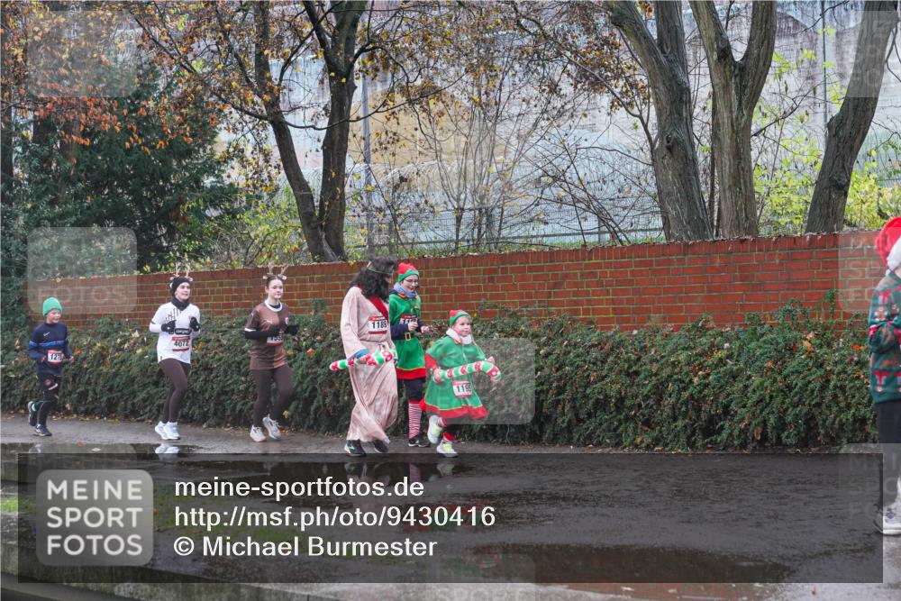 07.12.2025 - St. Pauli X-Mass-Run No. 15 Michael Burmester http://msf.ph/oto/9430416 07.12.2025 10:23:17 Laufen 1189, 1100, 4072, 195, 1275, 1195 meine-sportfotos.de