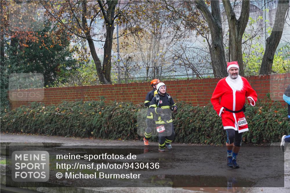 07.12.2025 - St. Pauli X-Mass-Run No. 15 Michael Burmester http://msf.ph/oto/9430436 07.12.2025 10:23:38 Laufen 32 meine-sportfotos.de