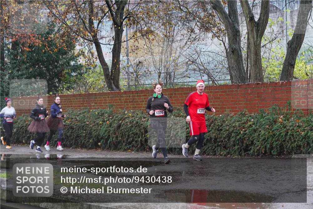 07.12.2025 - St. Pauli X-Mass-Run No. 15 Michael Burmester http://msf.ph/oto/9430438 07.12.2025 10:23:42 Laufen 4860, 2336, 2337, 1370, 1372 meine-sportfotos.de