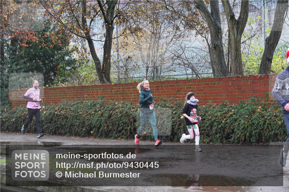 07.12.2025 - St. Pauli X-Mass-Run No. 15 Michael Burmester http://msf.ph/oto/9430445 07.12.2025 10:23:50 Laufen 76 meine-sportfotos.de