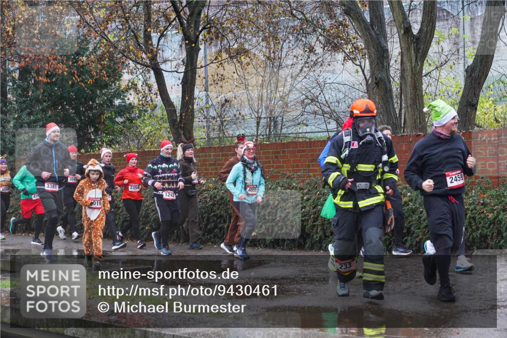07.12.2025 - St. Pauli X-Mass-Run No. 15 Michael Burmester http://msf.ph/oto/9430461 07.12.2025 10:24:04 Laufen 4088, 416, 3381, 3041, 019, 2359, 4855, 233, 2459 meine-sportfotos.de