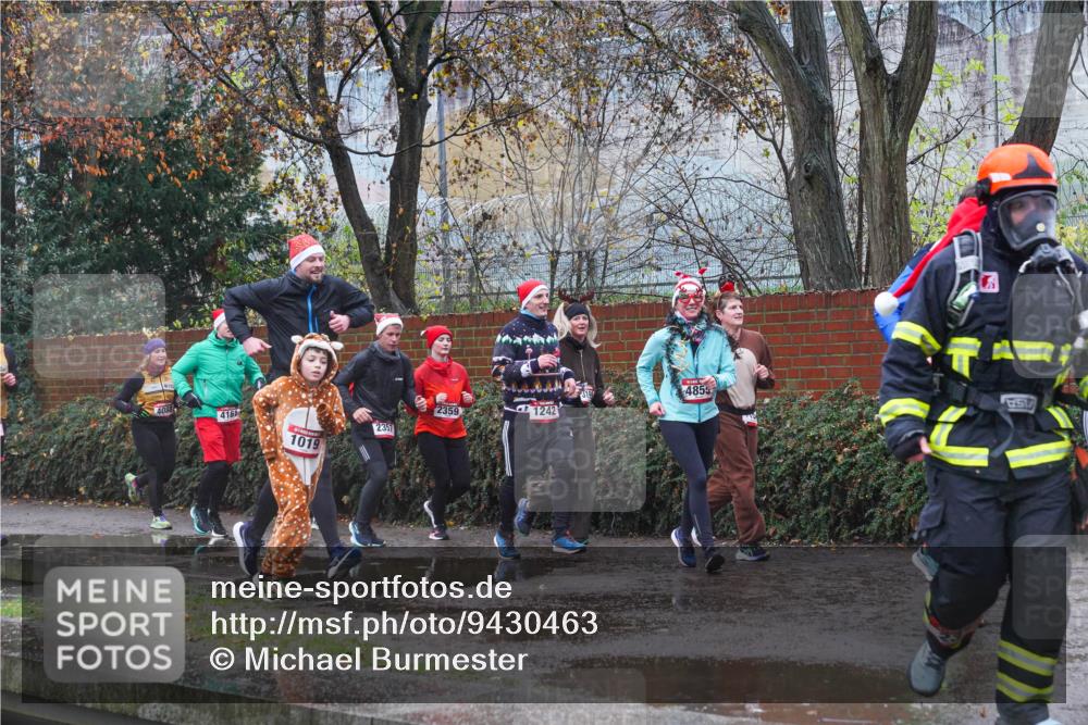 07.12.2025 - St. Pauli X-Mass-Run No. 15 Michael Burmester http://msf.ph/oto/9430463 07.12.2025 10:24:05 Laufen 4855, 2359, 1242, 4161, 2357, 1019 meine-sportfotos.de