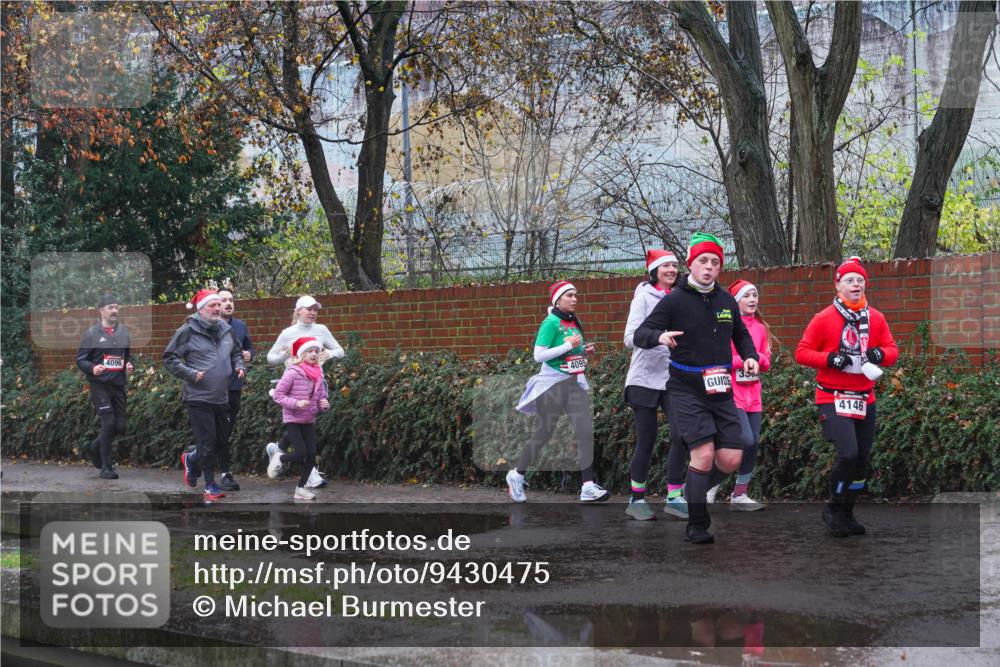 07.12.2025 - St. Pauli X-Mass-Run No. 15 Michael Burmester http://msf.ph/oto/9430475 07.12.2025 10:24:15 Laufen 4096, 4095, 358, 4146 meine-sportfotos.de