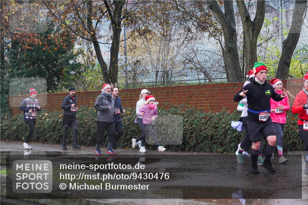 07.12.2025 - St. Pauli X-Mass-Run No. 15 Michael Burmester http://msf.ph/oto/9430476 07.12.2025 10:24:16 Laufen 4096, 336, 4 meine-sportfotos.de