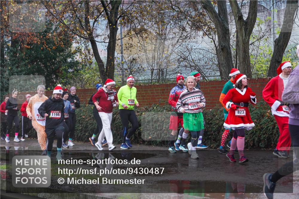 07.12.2025 - St. Pauli X-Mass-Run No. 15 Michael Burmester http://msf.ph/oto/9430487 07.12.2025 10:24:27 Laufen 1155, 1166, 1546, 141, 1265, 1051, 823, 824 meine-sportfotos.de