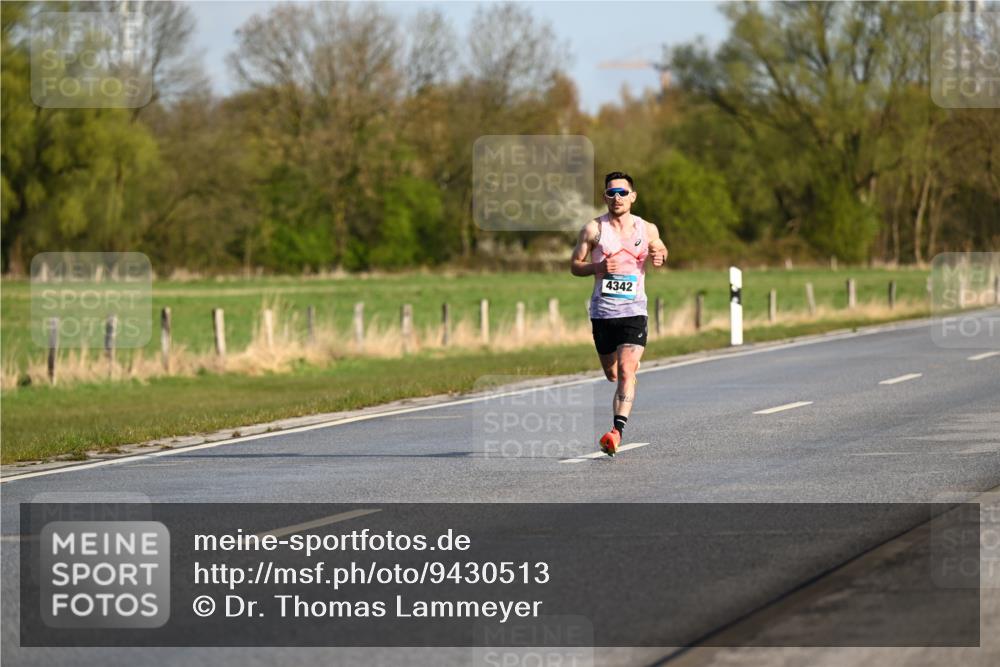 12.04.2026 - 45. Internationalen Wilhelmsburger Insellauf Dr. Thomas Lammeyer http://msf.ph/oto/9430513 12.04.2026 09:07:03 Laufen 4342 meine-sportfotos.de