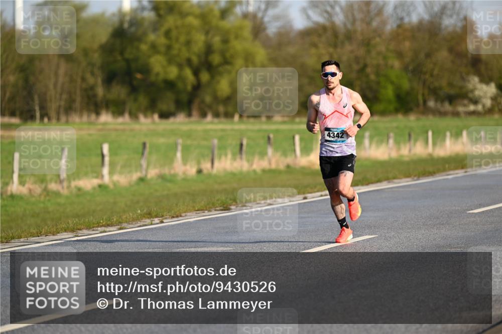 12.04.2026 - 45. Internationalen Wilhelmsburger Insellauf Dr. Thomas Lammeyer http://msf.ph/oto/9430526 12.04.2026 09:07:04 Laufen 4342 meine-sportfotos.de